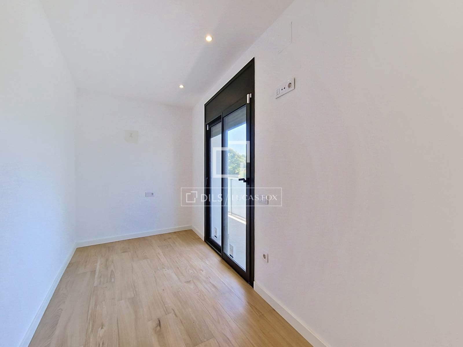 3 bedroom Villa for sale in Vilanova i la Geltru with garage - € 595,000 (Ref: 9961512)