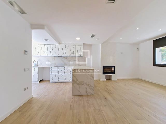 3 chambre Villa/Maison à vendre à Vilanova i la Geltrú avec garage - 595 000 € (Ref: 9961512)