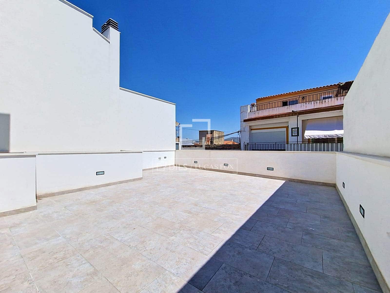 3 bedroom Villa for sale in Vilanova i la Geltru with garage - € 595,000 (Ref: 9961512)