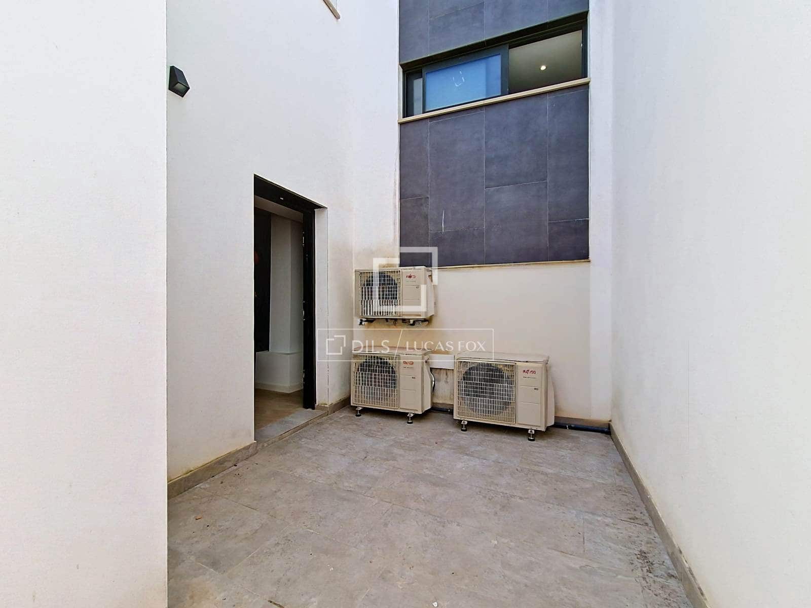 3 bedroom Villa for sale in Vilanova i la Geltru with garage - € 595,000 (Ref: 9961512)