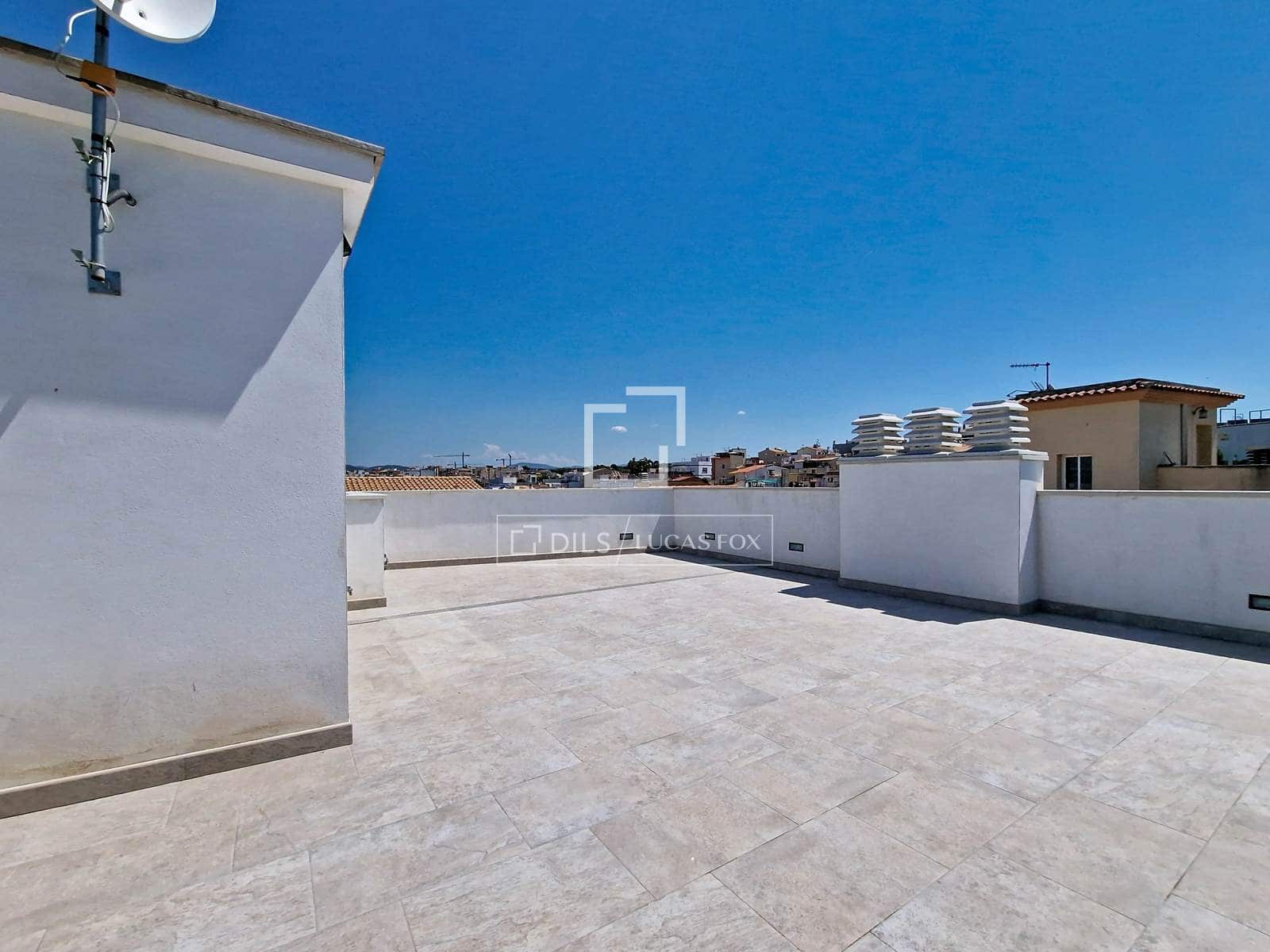 3 bedroom Villa for sale in Vilanova i la Geltru with garage - € 595,000 (Ref: 9961512)