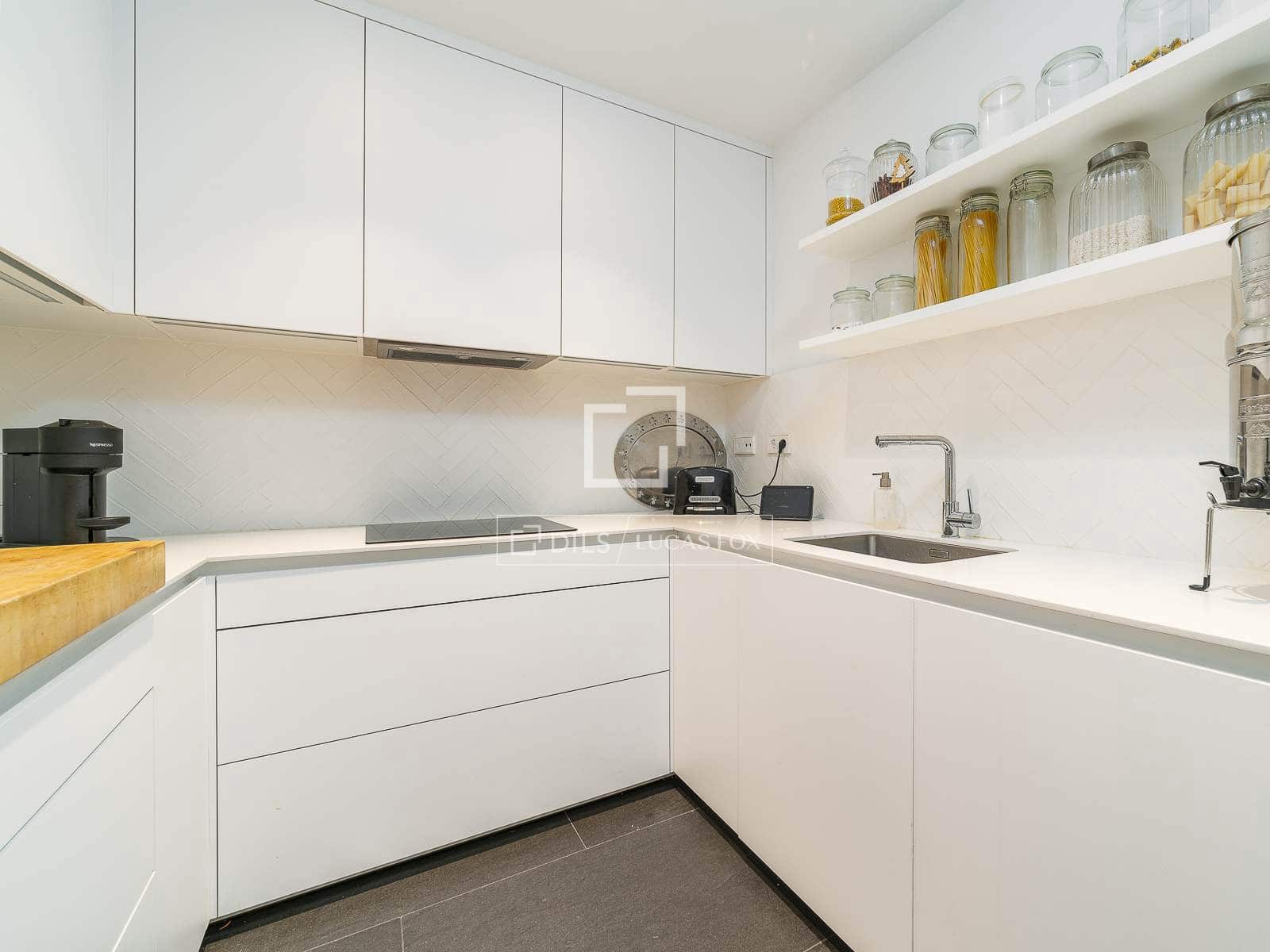 3 soveværelse Lejlighed til salg i Barcelona by - € 860.000 (Ref: 9961600)