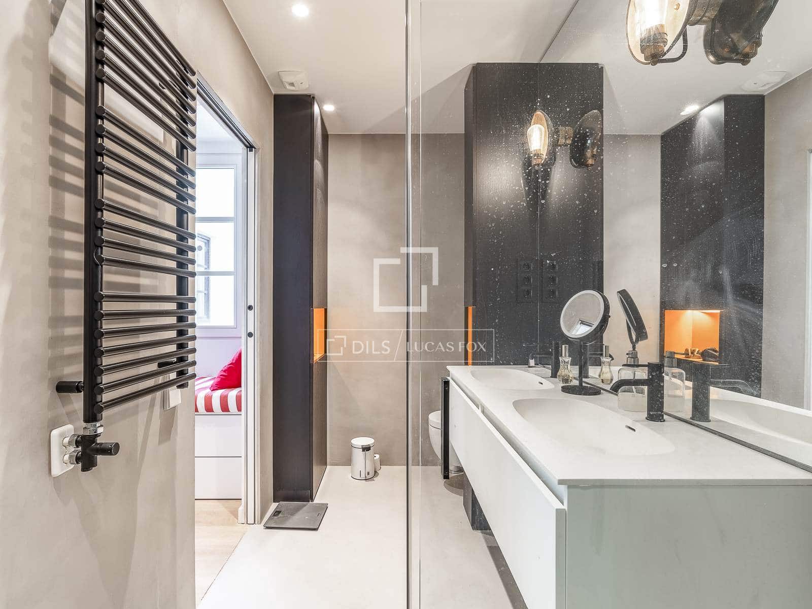 3 soveværelse Lejlighed til salg i Barcelona by - € 860.000 (Ref: 9961600)