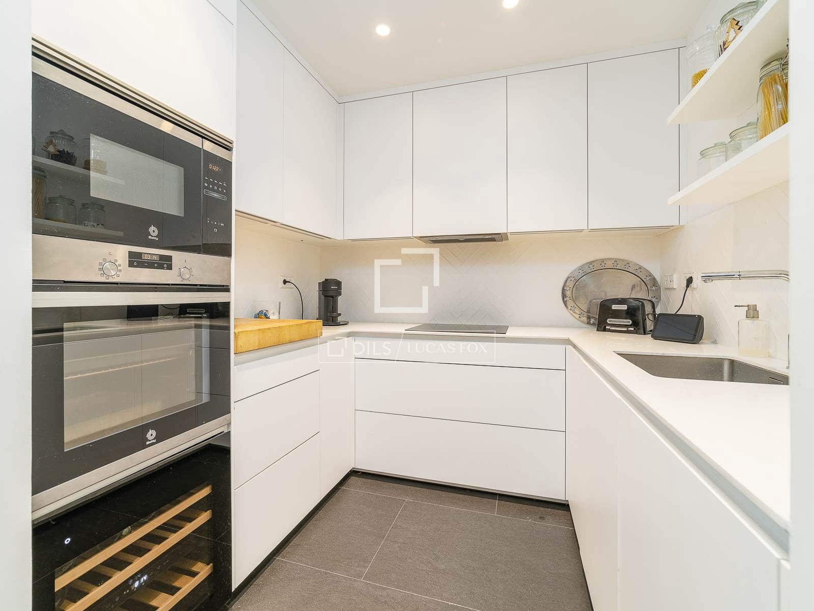 3 soveværelse Lejlighed til salg i Barcelona by - € 860.000 (Ref: 9961600)