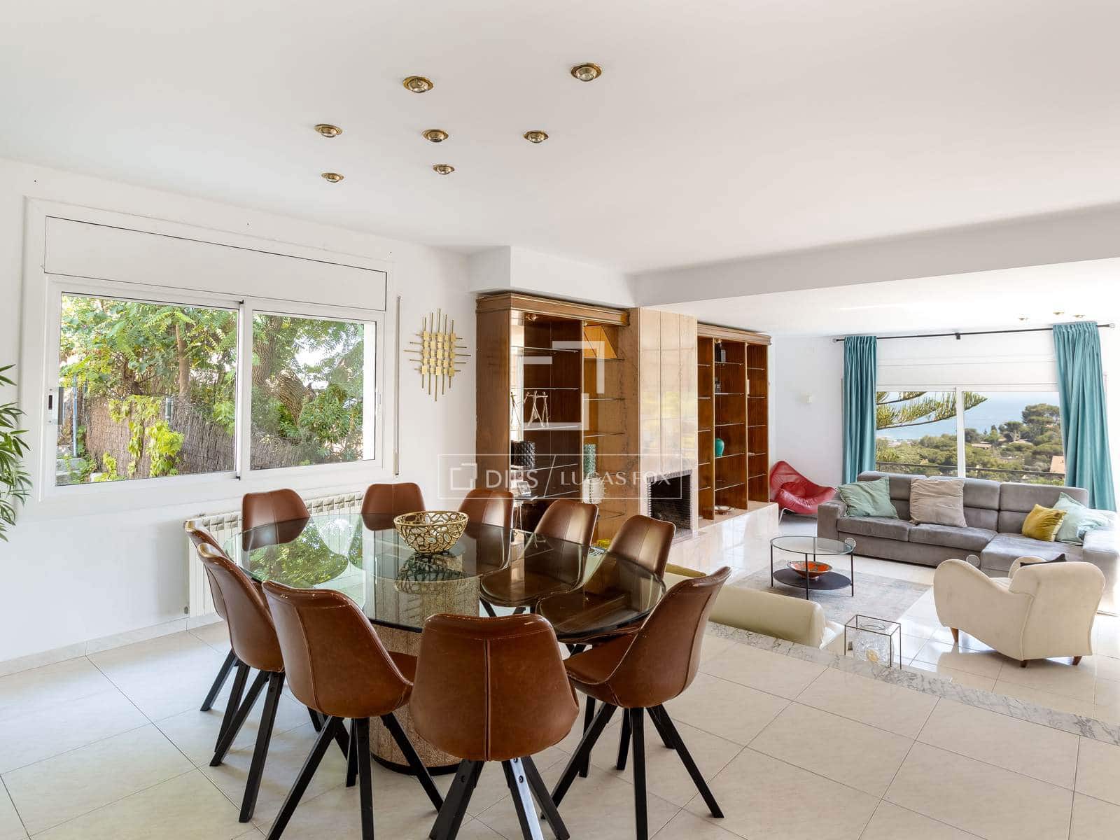 6 chambre Villa/Maison à vendre à Premia de Dalt avec piscine garage - 990 000 € (Ref: 9961601)