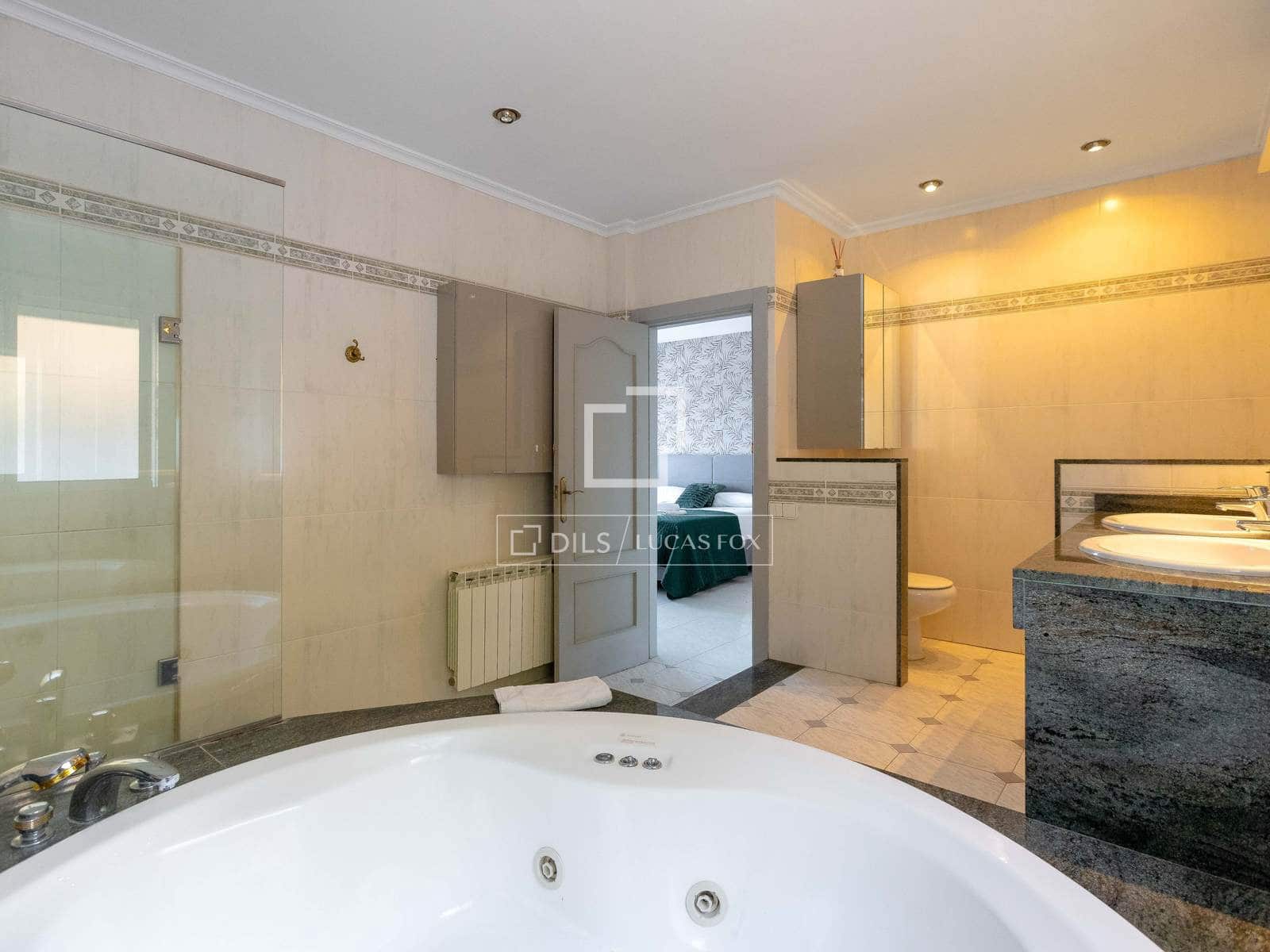 6 chambre Villa/Maison à vendre à Premia de Dalt avec piscine garage - 990 000 € (Ref: 9961601)