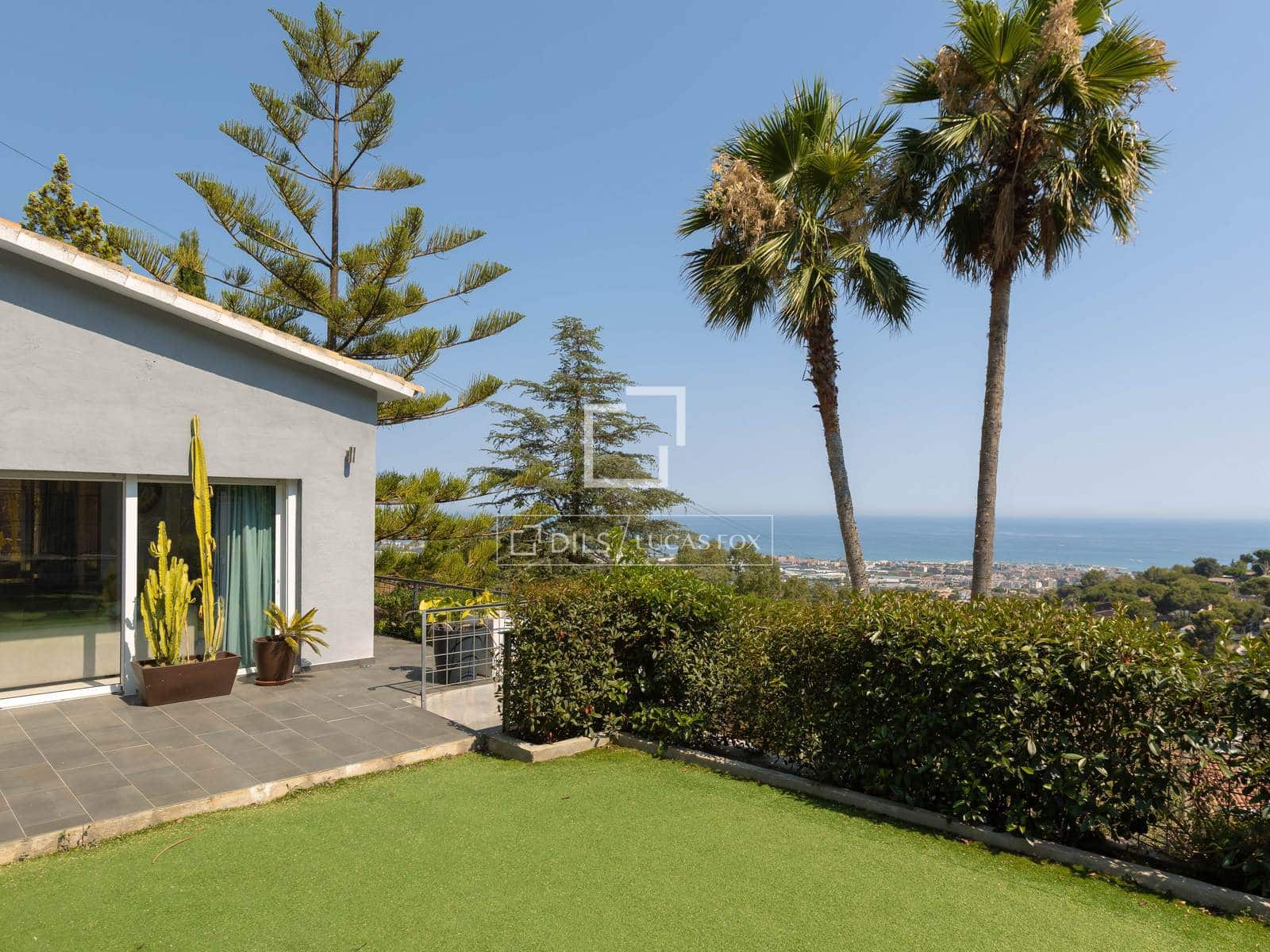 6 chambre Villa/Maison à vendre à Premia de Dalt avec piscine garage - 990 000 € (Ref: 9961601)