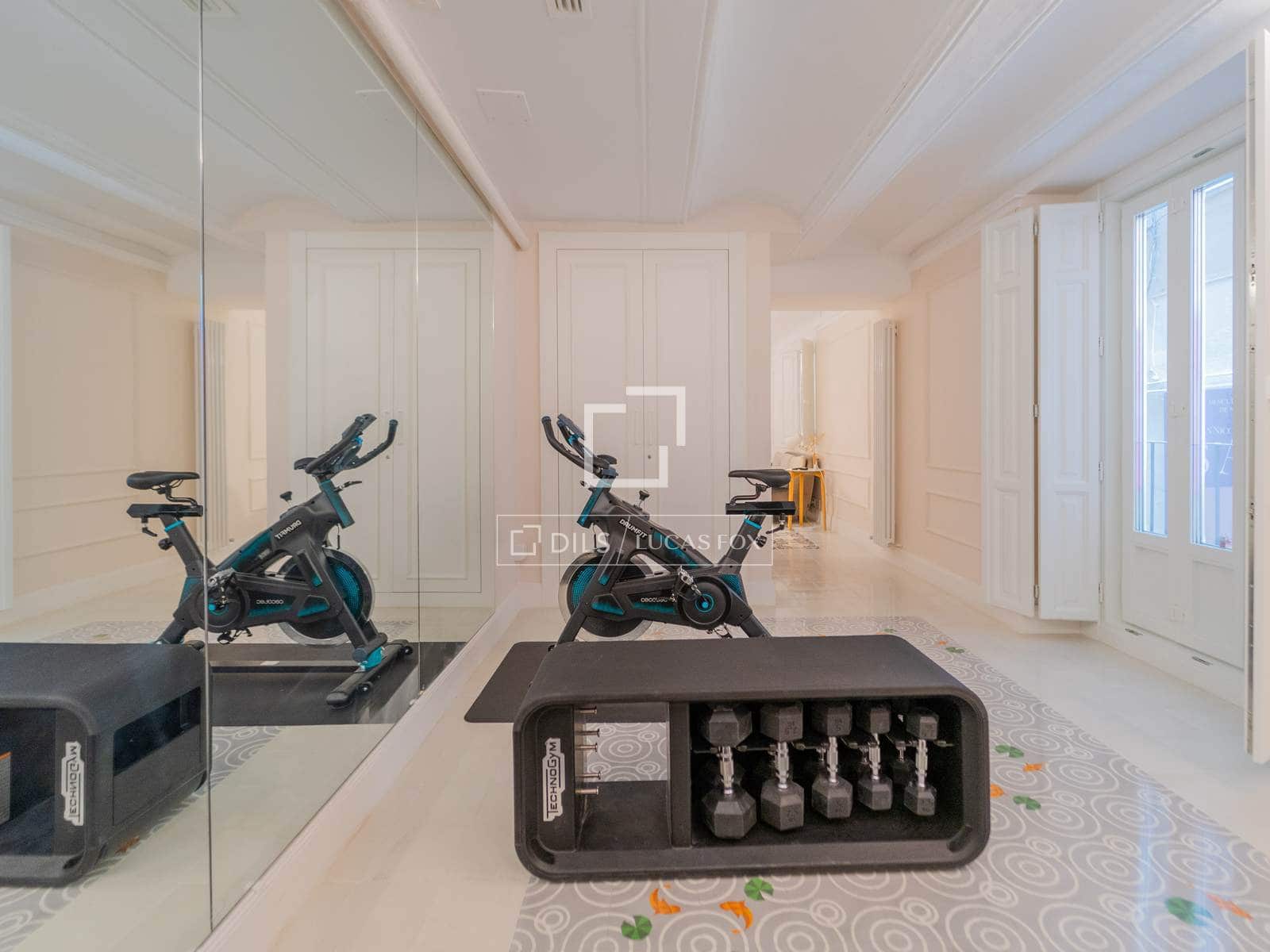 3 bedroom Apartment for rent in Valencia city - € 3,500 (Ref: 9961602)
