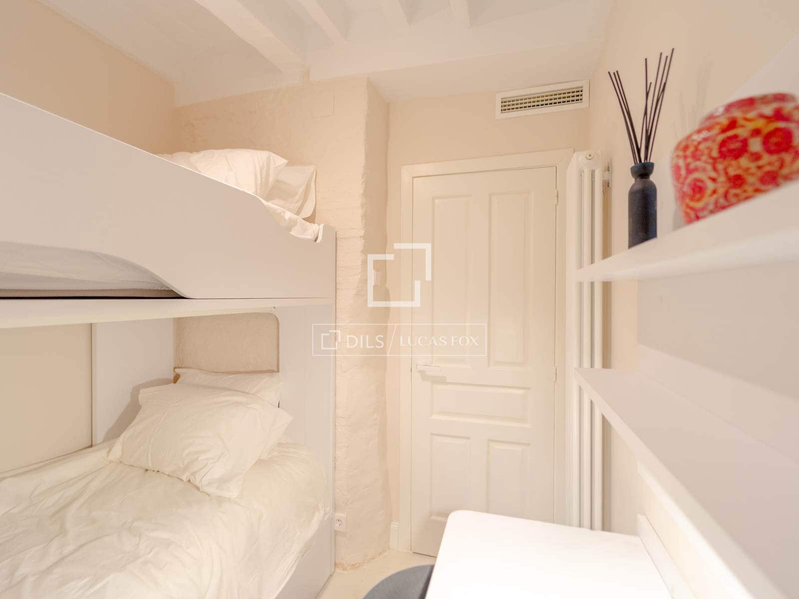 3 bedroom Apartment for rent in Valencia city - € 3,500 (Ref: 9961602)