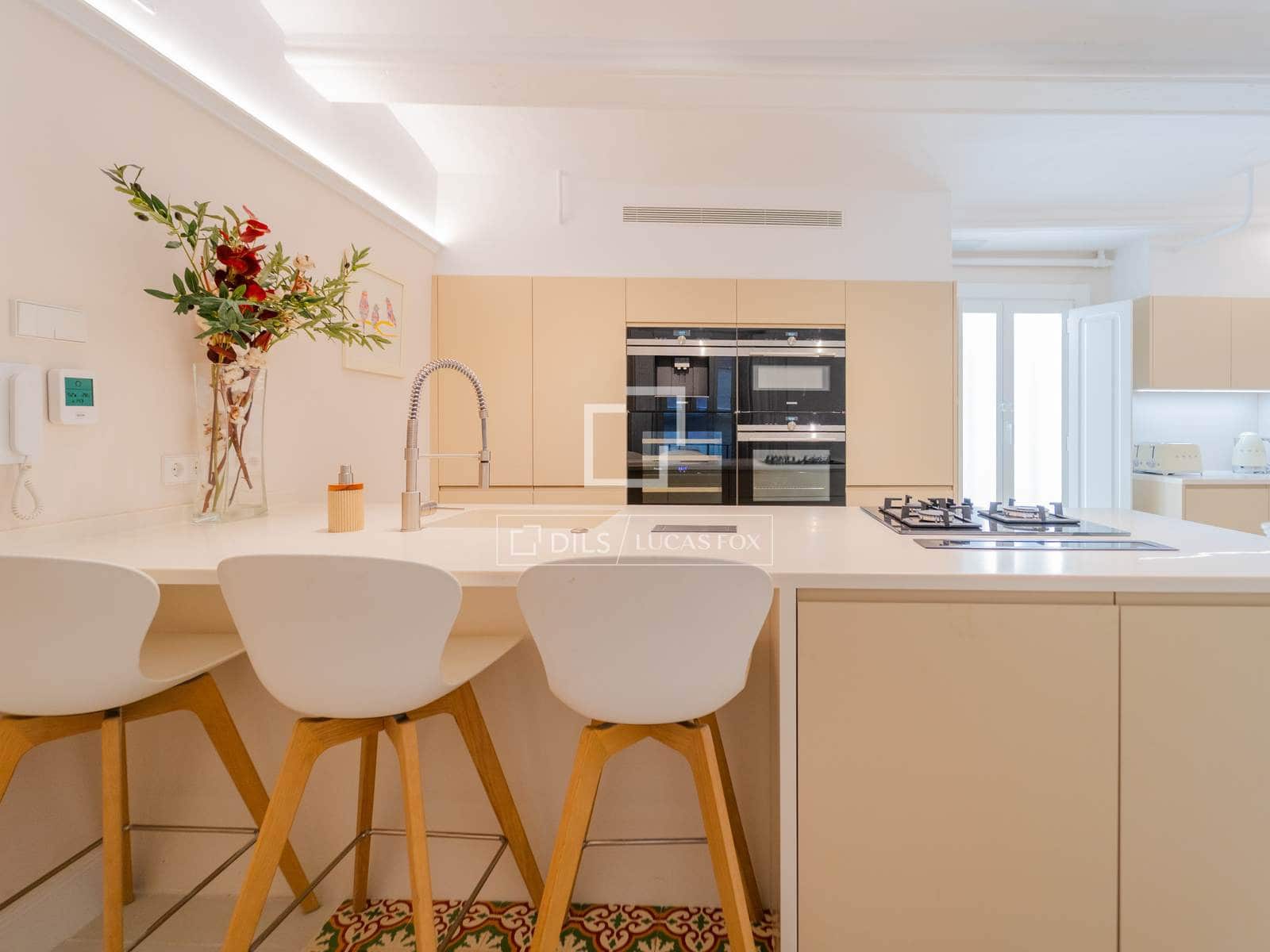 3 bedroom Apartment for rent in Valencia city - € 3,500 (Ref: 9961602)