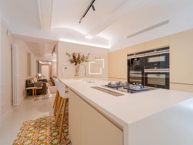 3 bedroom Apartment for rent in Valencia city - € 3,500 (Ref: 9961602)