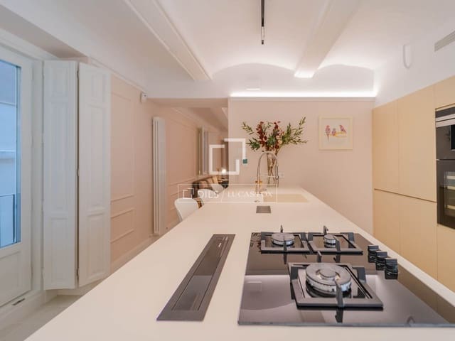 3 bedroom Apartment for rent in Valencia city - € 3,500 (Ref: 9961602)