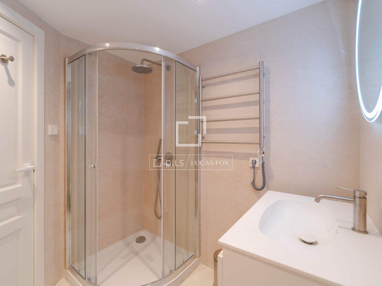 3 bedroom Apartment for rent in Valencia city - € 3,500 (Ref: 9961602)