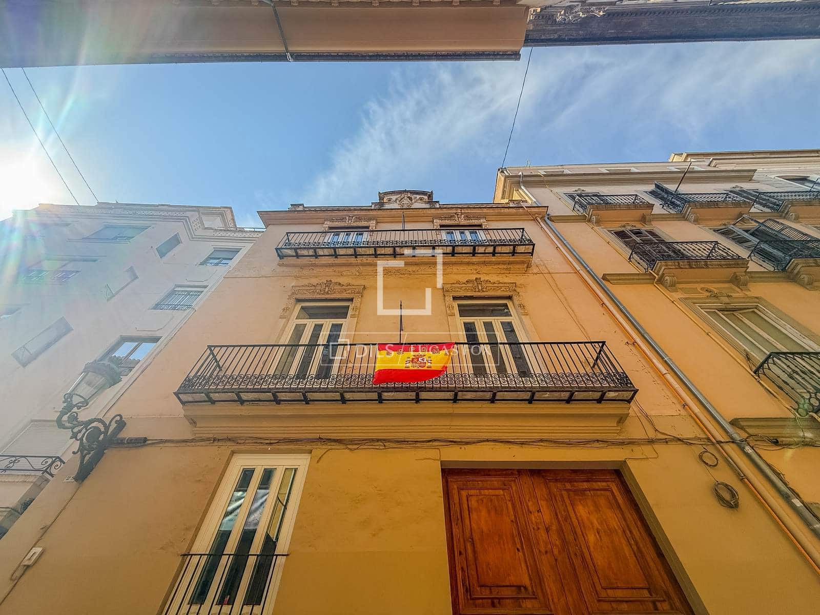 3 bedroom Apartment for rent in Valencia city - € 3,500 (Ref: 9961602)