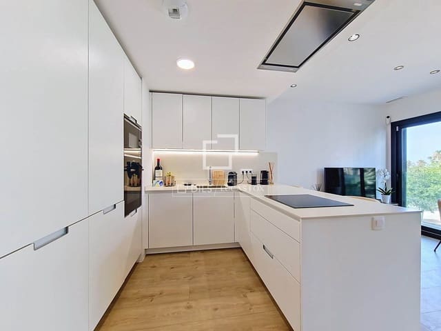 2 quarto Apartamento para venda em Vilanova i la Geltrú com piscina - 480 000 € (Ref: 9961603)