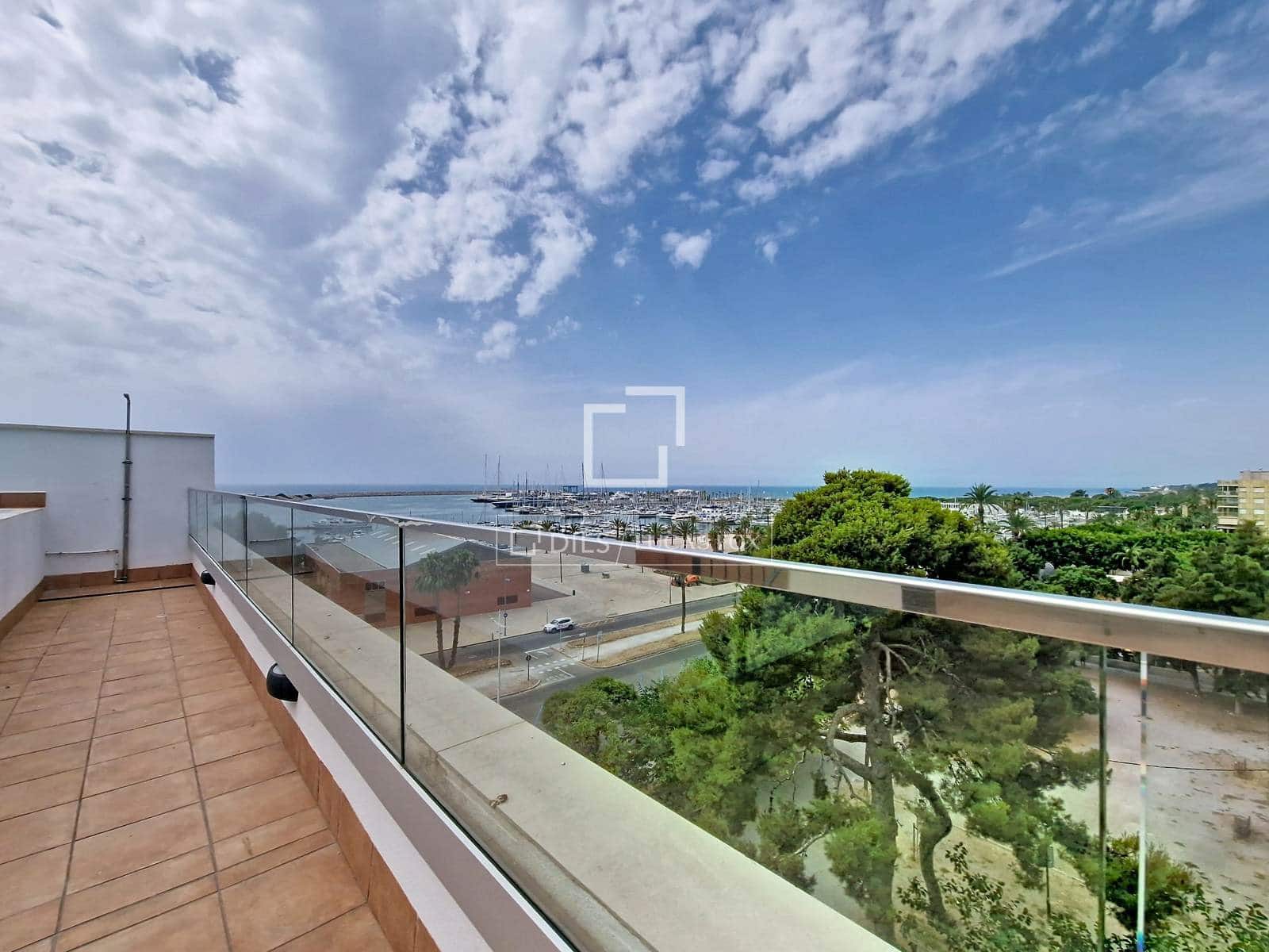 2 quarto Apartamento para venda em Vilanova i la Geltru com piscina - 480 000 € (Ref: 9961603)