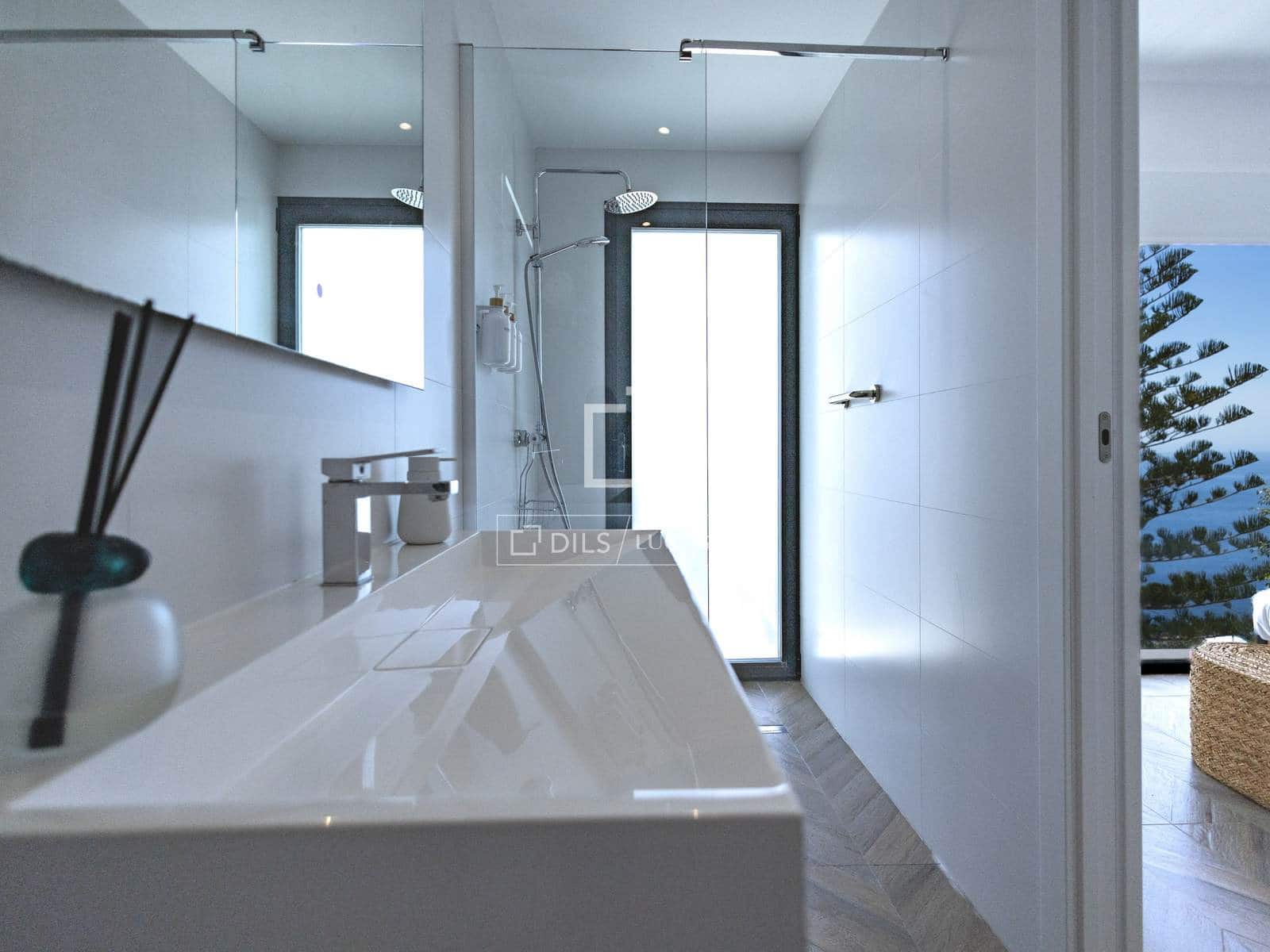 4 Zimmer Villa zu verkaufen in Salobrena mit Pool Garage - 1.349.000 € (Ref: 9961704)