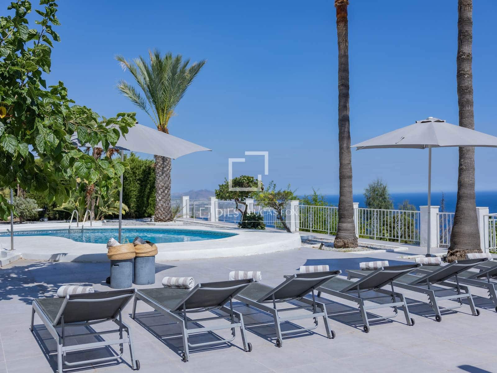 4 Zimmer Villa zu verkaufen in Salobrena mit Pool Garage - 1.349.000 € (Ref: 9961704)