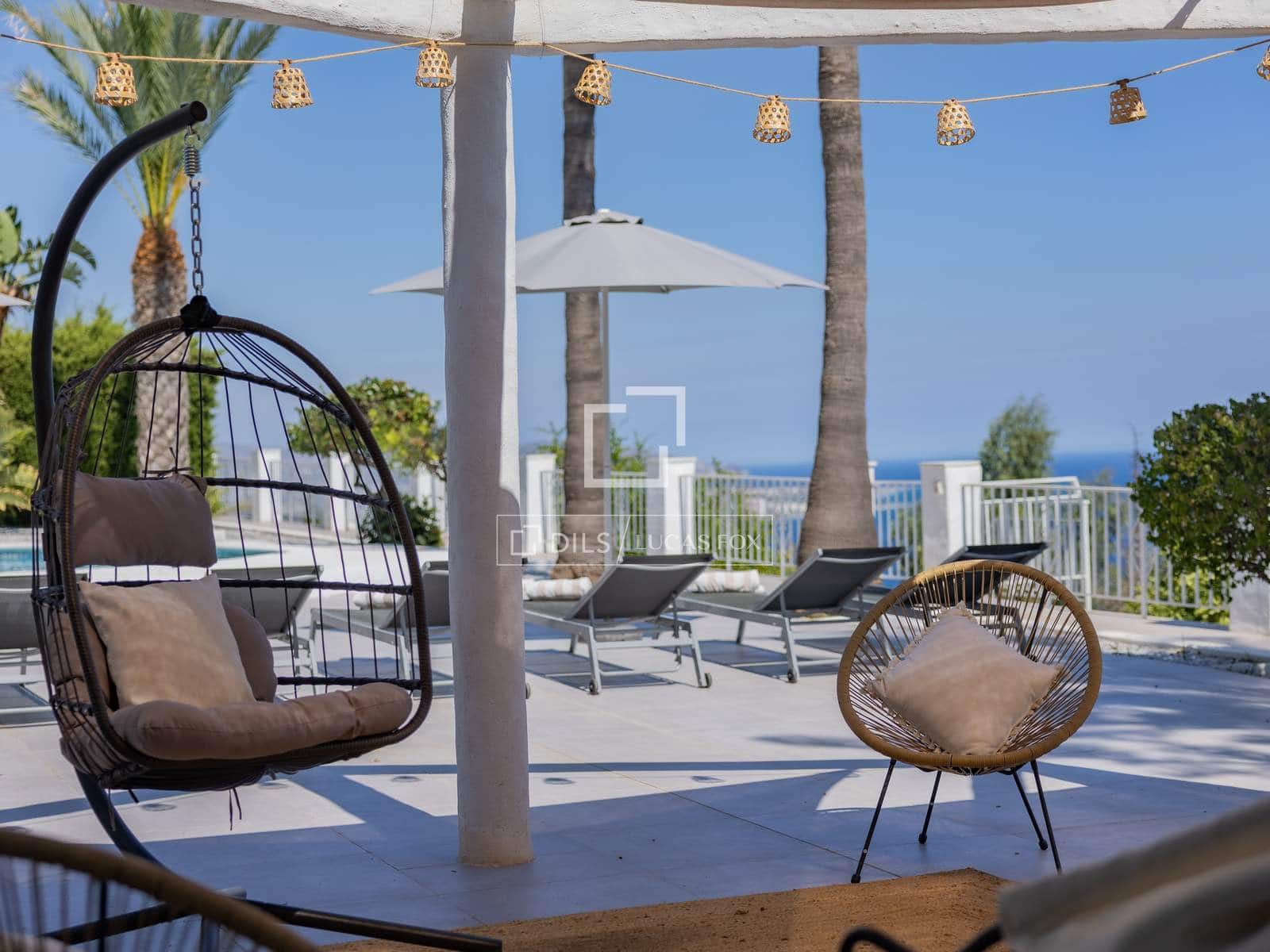 4 Zimmer Villa zu verkaufen in Salobrena mit Pool Garage - 1.349.000 € (Ref: 9961704)