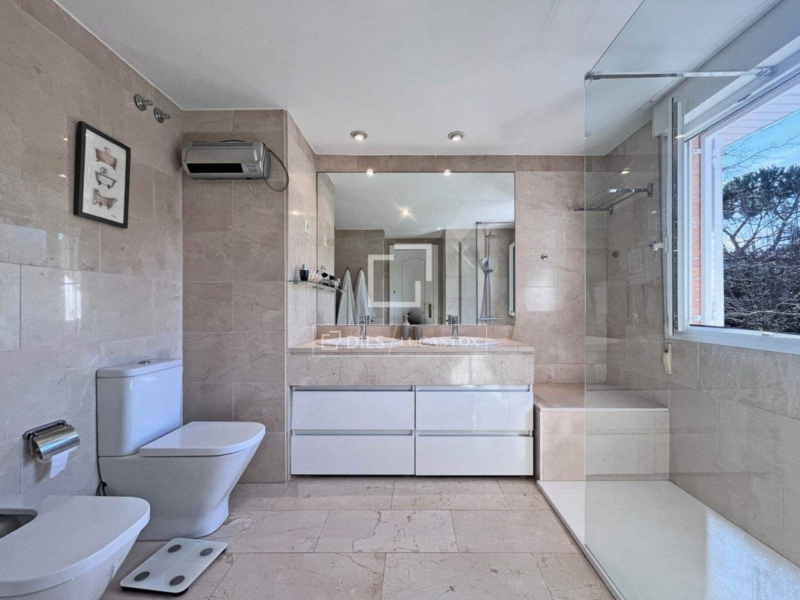 7 slaapkamer Villa te koop in Majadahonda met zwembad garage - € 1.490.000 (Ref: 9961839)