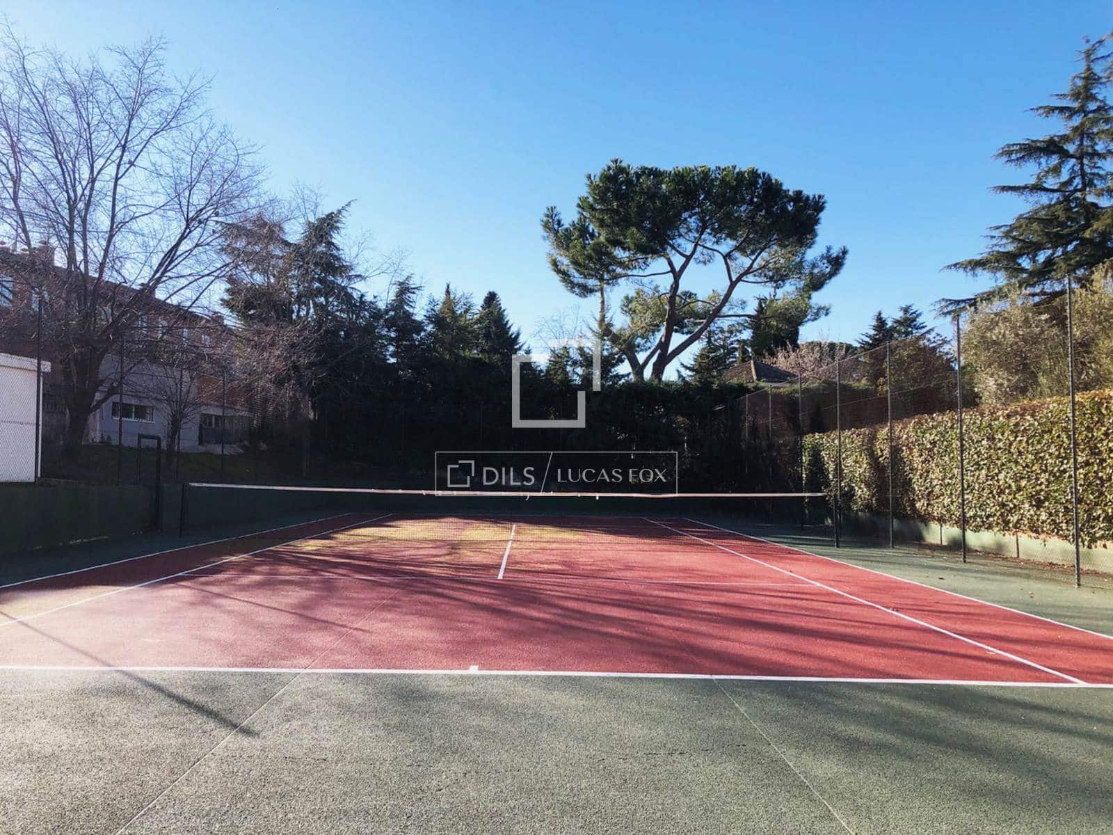 7 slaapkamer Villa te koop in Majadahonda met zwembad garage - € 1.490.000 (Ref: 9961839)