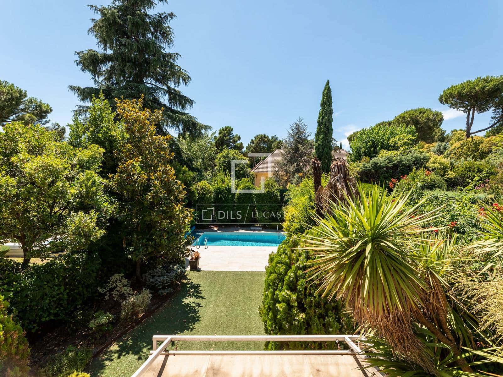 7 bedroom Villa for sale in Majadahonda with pool garage - € 1,490,000 (Ref: 9961839)