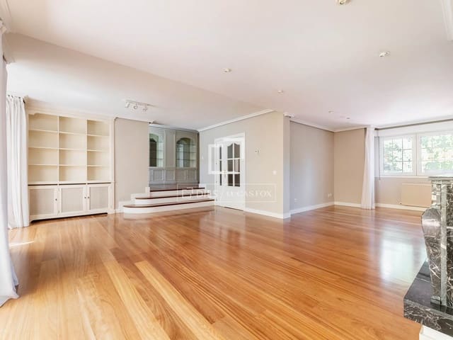 7 slaapkamer Villa te koop in Majadahonda met zwembad garage - € 1.490.000 (Ref: 9961839)