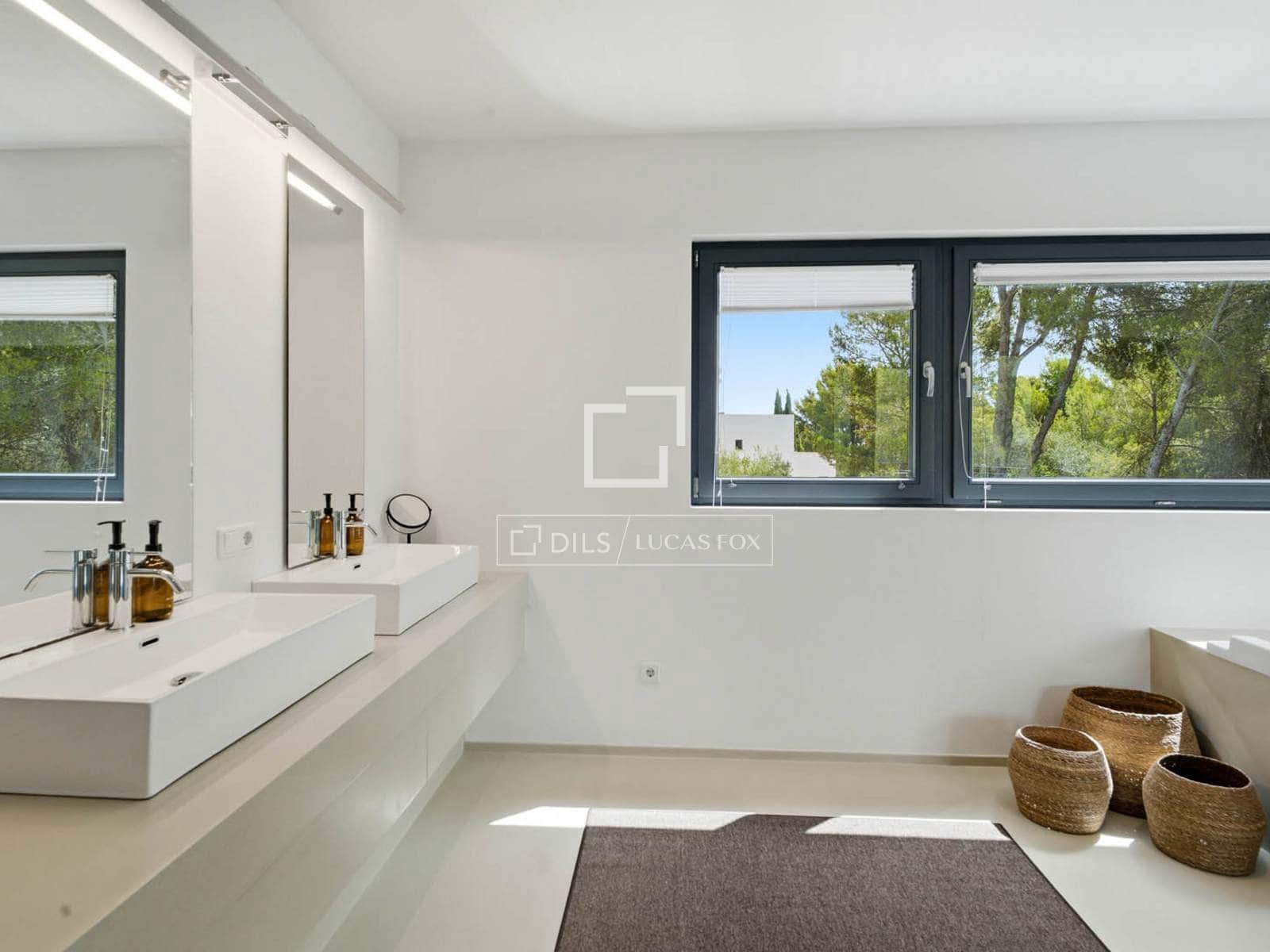 Villa/Maison de 6 chambres à louer à Son Vida avec piscine garage - 25 000 € (Ref: 9963555)