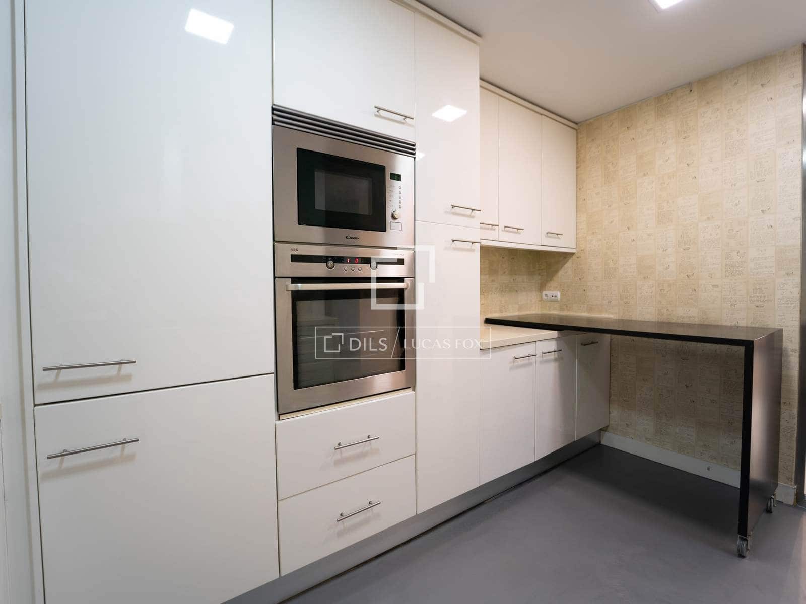 3 bedroom Apartment for rent in Valencia city with garage - € 2,000 (Ref: 9964133)