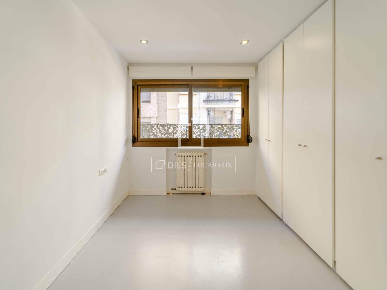 3 bedroom Apartment for rent in Valencia city with garage - € 2,000 (Ref: 9964133)