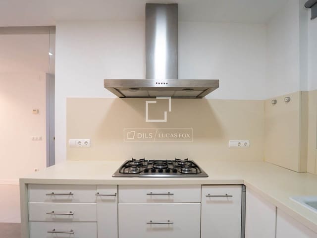 3 bedroom Apartment for rent in Valencia city with garage - € 2,000 (Ref: 9964133)