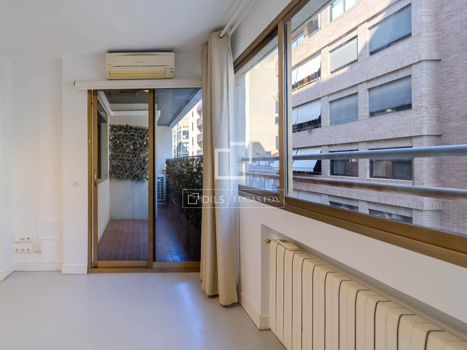 3 bedroom Apartment for rent in Valencia city with garage - € 2,000 (Ref: 9964133)