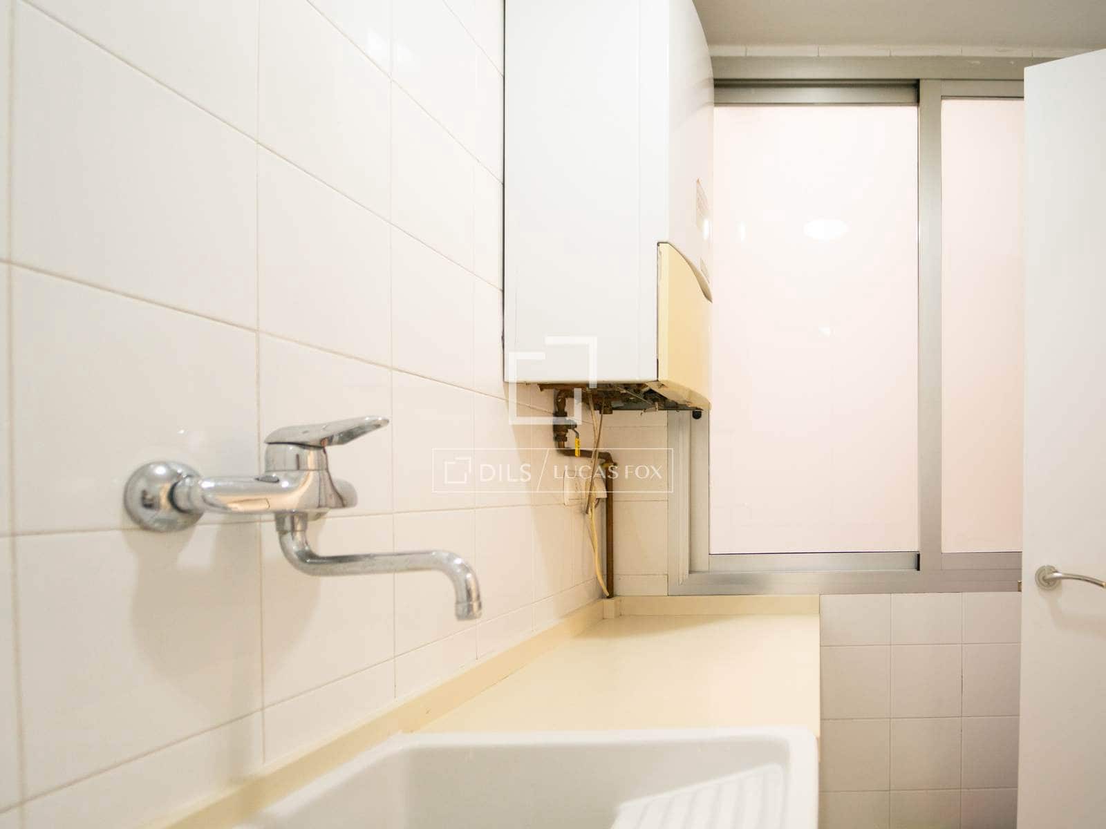 3 bedroom Apartment for rent in Valencia city with garage - € 2,000 (Ref: 9964133)