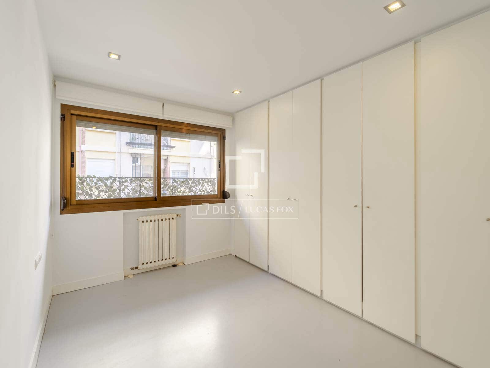 3 bedroom Apartment for rent in Valencia city with garage - € 2,000 (Ref: 9964133)