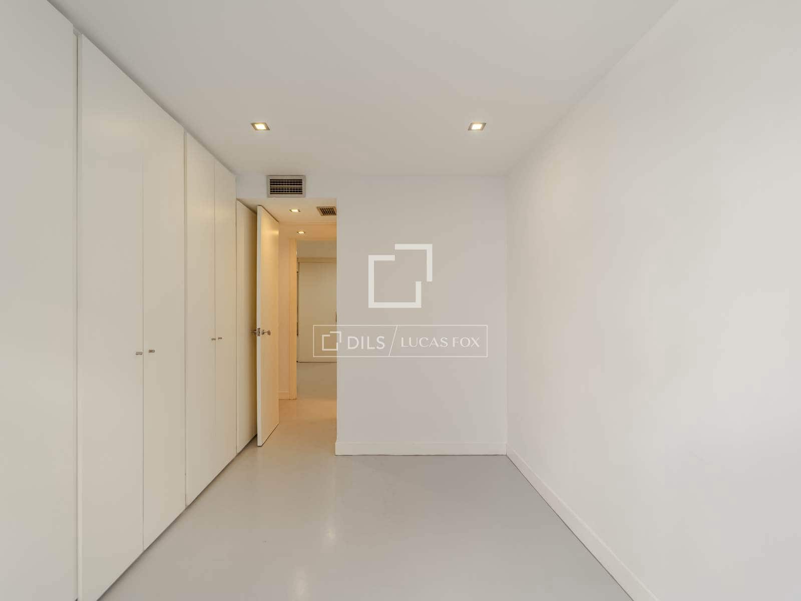 3 bedroom Apartment for rent in Valencia city with garage - € 2,000 (Ref: 9964133)