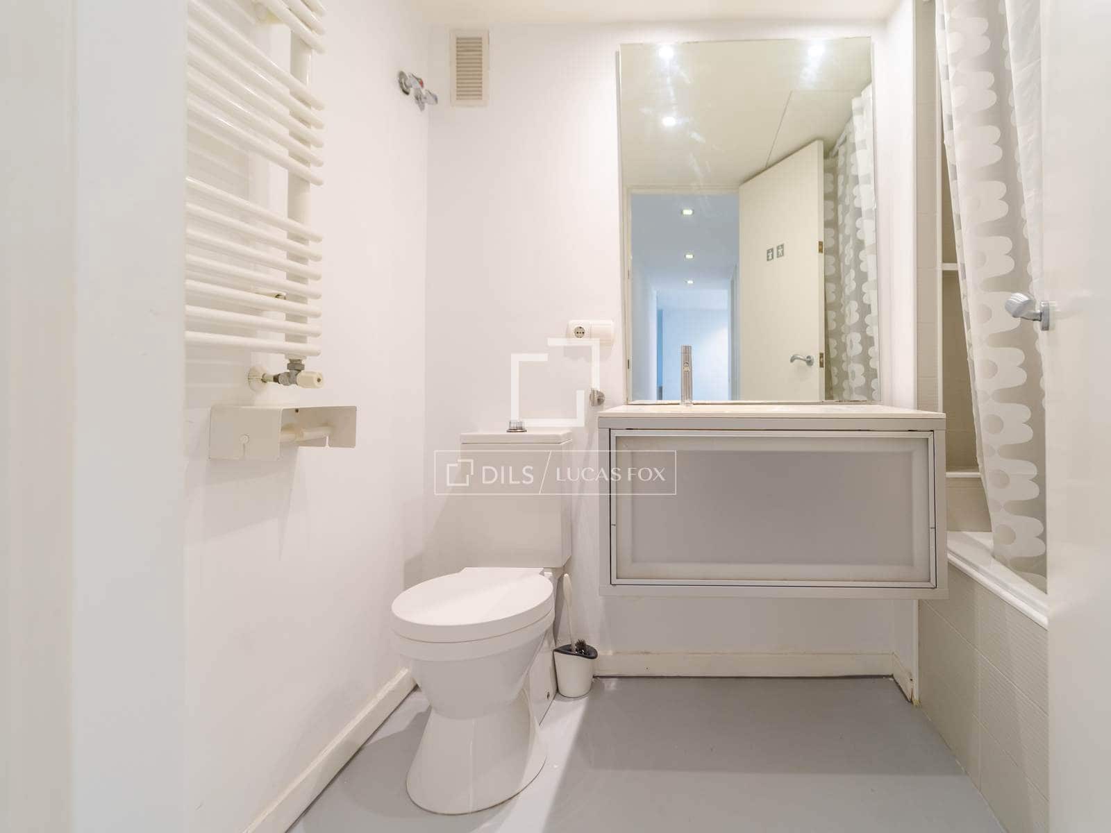 3 bedroom Apartment for rent in Valencia city with garage - € 2,000 (Ref: 9964133)