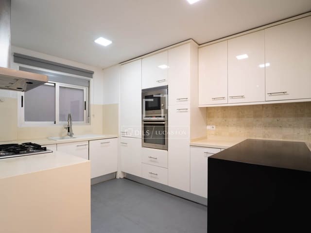 3 bedroom Apartment for rent in Valencia city with garage - € 2,000 (Ref: 9964133)