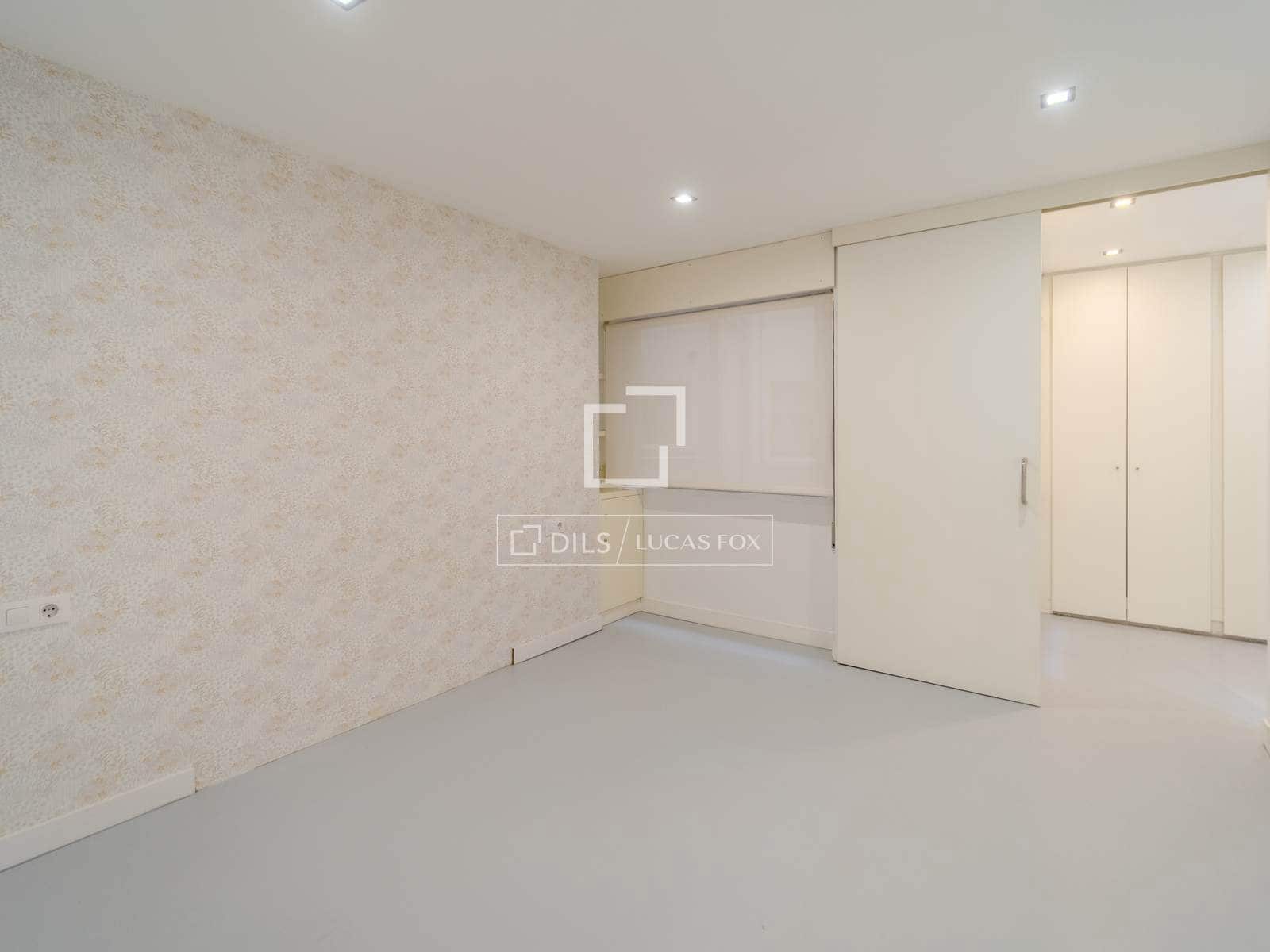 3 bedroom Apartment for rent in Valencia city with garage - € 2,000 (Ref: 9964133)