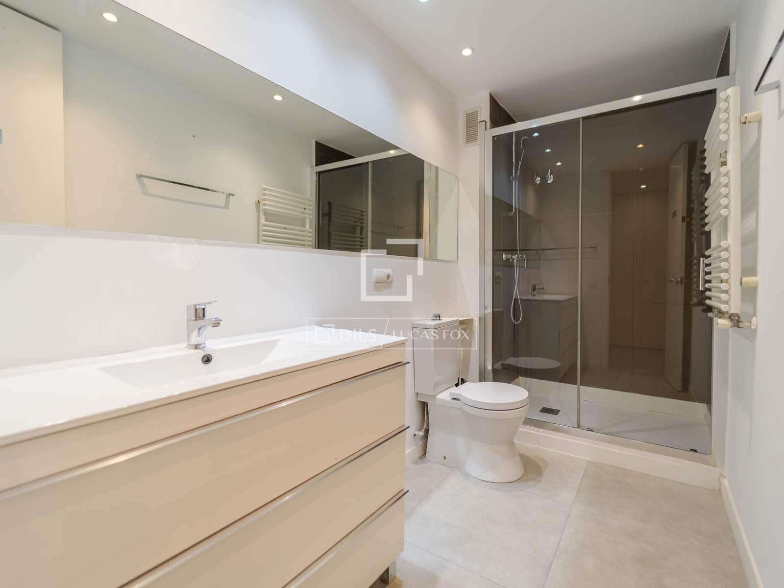 3 bedroom Apartment for rent in Valencia city with garage - € 2,000 (Ref: 9964133)