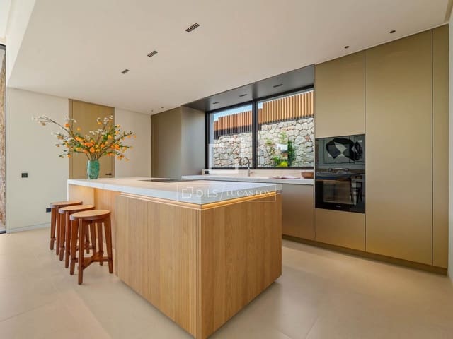 5 slaapkamer Villa te koop in Marbella met zwembad garage - € 5.995.000 (Ref: 9964288)