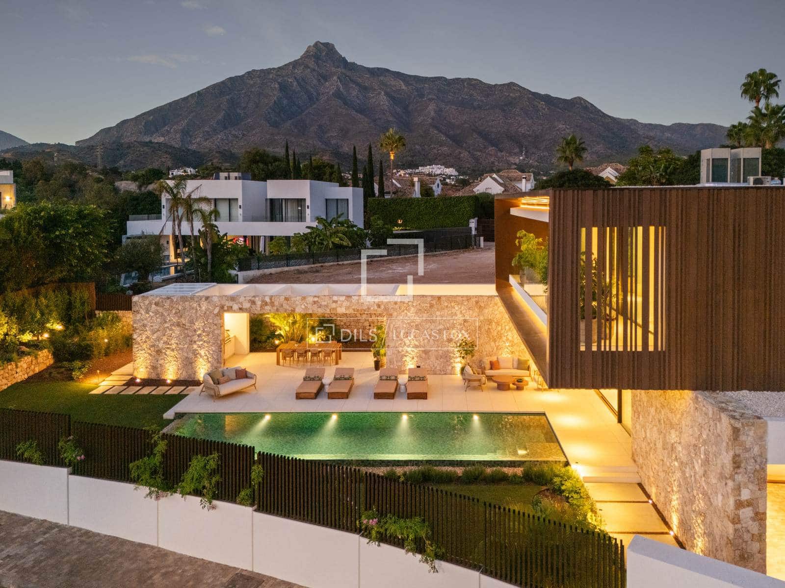 5 slaapkamer Villa te koop in Marbella met zwembad garage - € 5.995.000 (Ref: 9964288)
