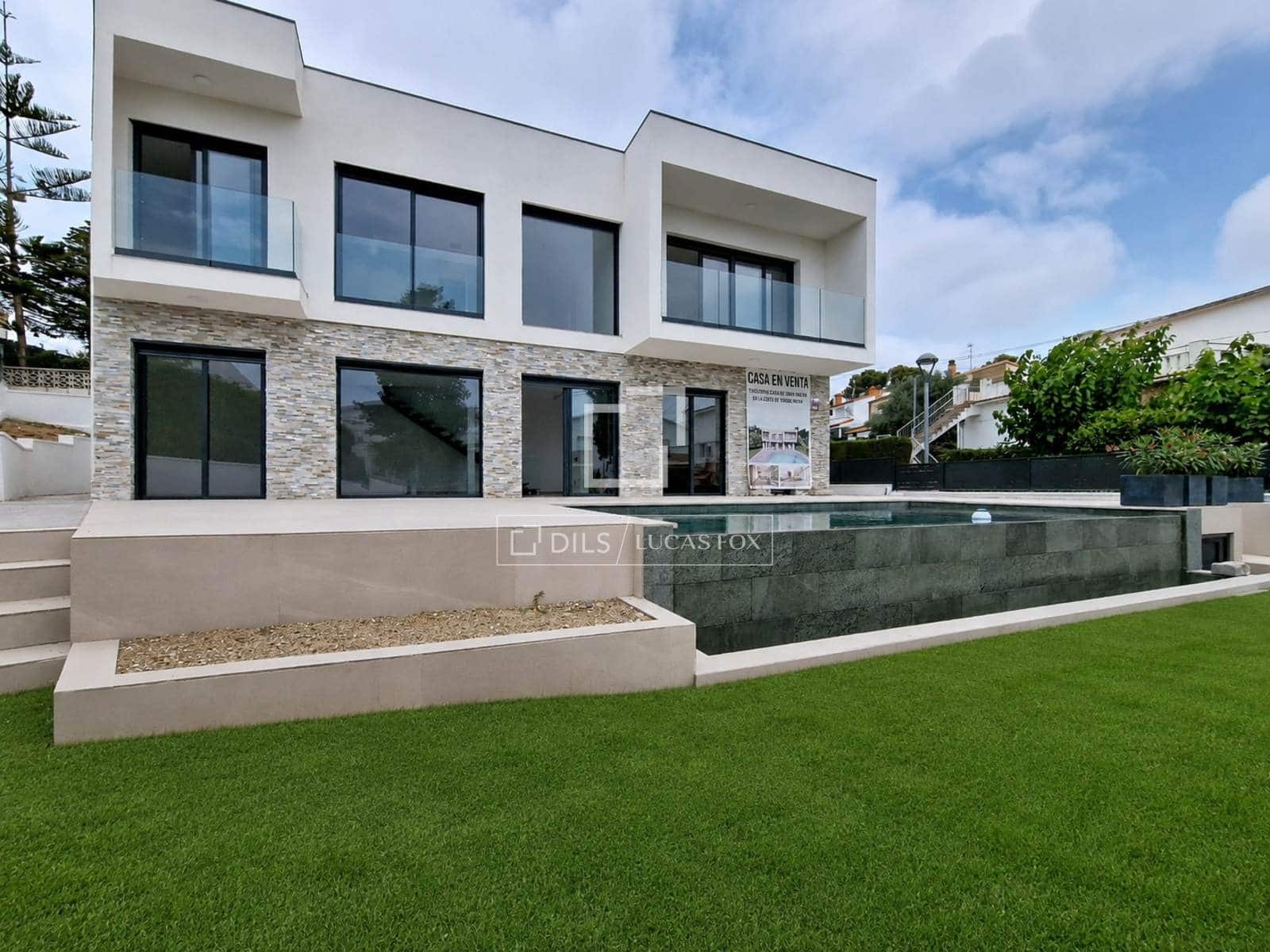 4 bedroom Villa for sale in Segur de Calafell with pool garage - € 780,000 (Ref: 9964289)
