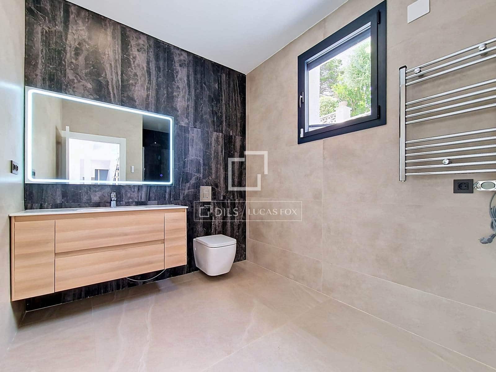 4 bedroom Villa for sale in Segur de Calafell with pool garage - € 780,000 (Ref: 9964289)