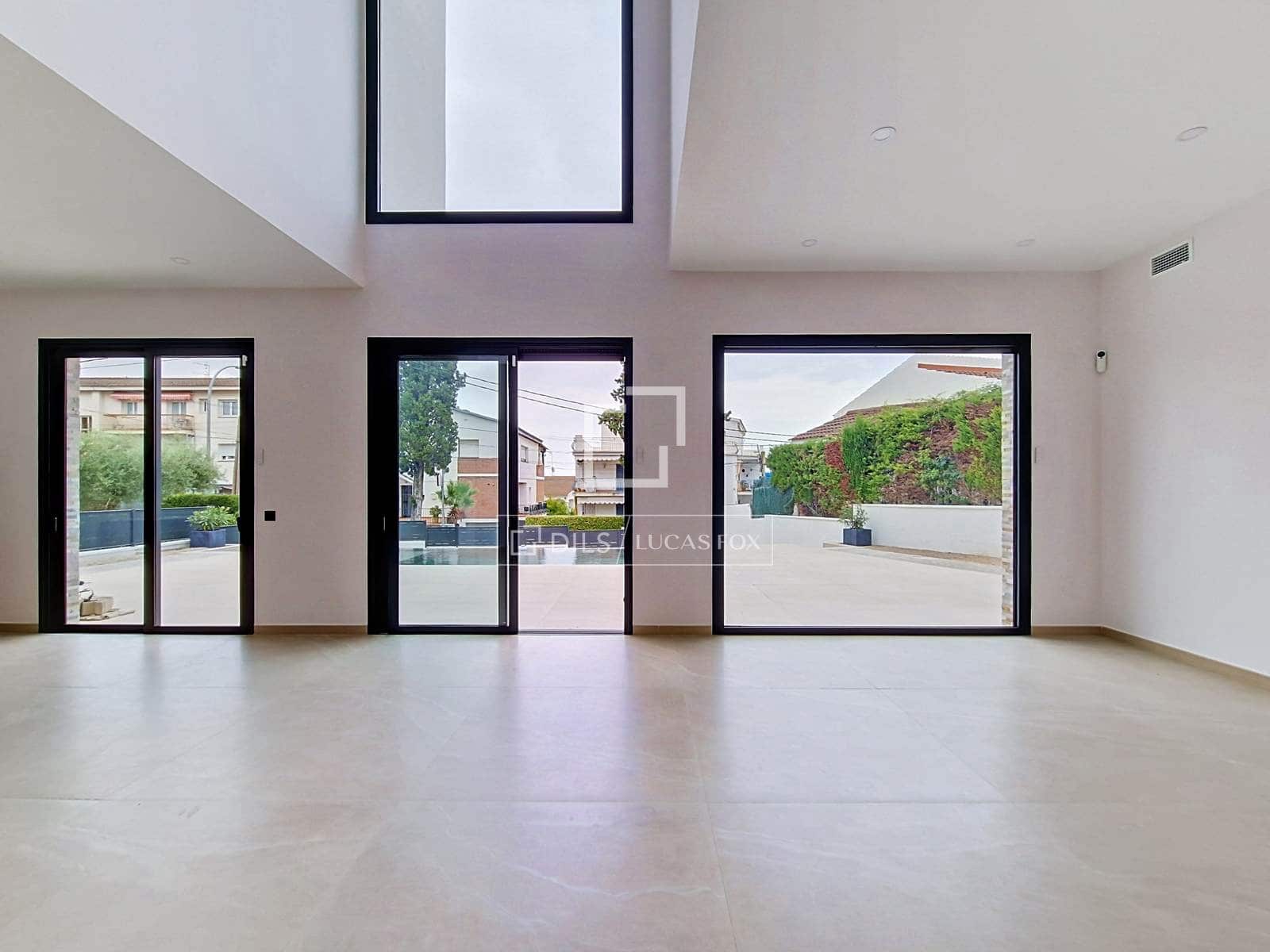 4 bedroom Villa for sale in Segur de Calafell with pool garage - € 780,000 (Ref: 9964289)
