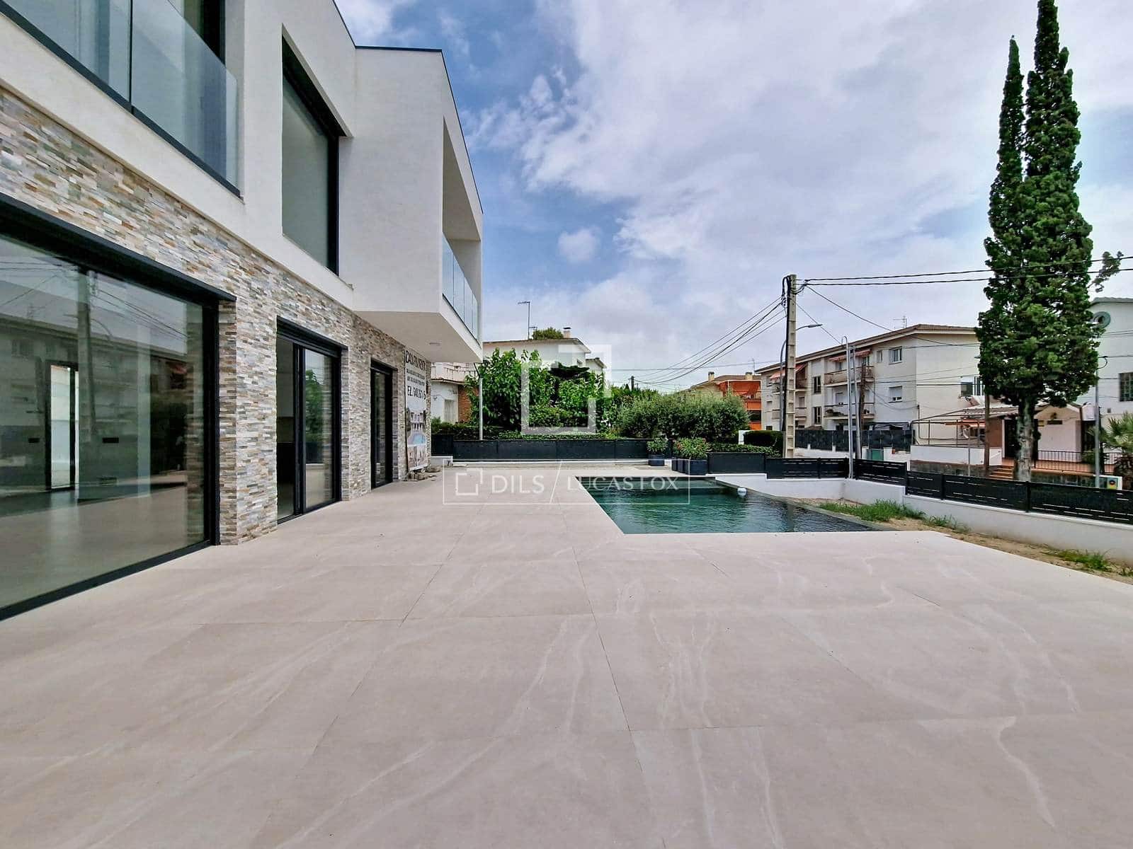 4 bedroom Villa for sale in Segur de Calafell with pool garage - € 780,000 (Ref: 9964289)