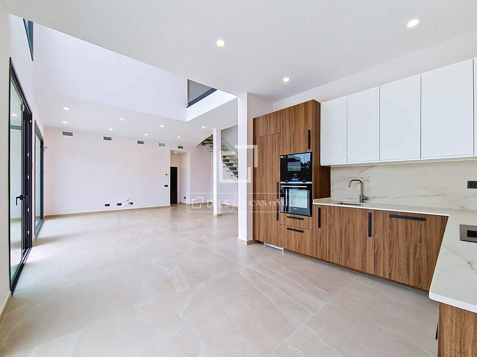 4 bedroom Villa for sale in Segur de Calafell with pool garage - € 780,000 (Ref: 9964289)