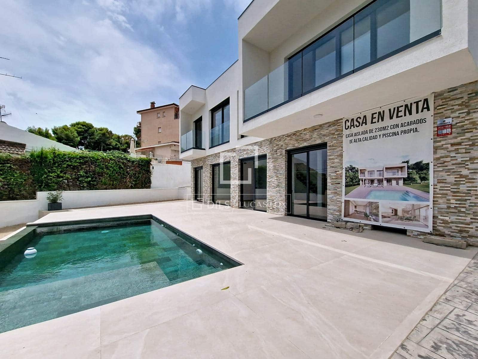 4 bedroom Villa for sale in Segur de Calafell with pool garage - € 780,000 (Ref: 9964289)