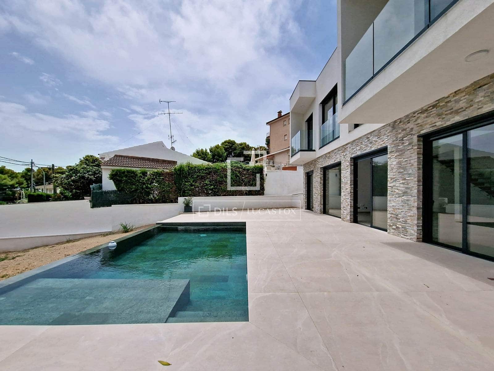 4 bedroom Villa for sale in Segur de Calafell with pool garage - € 780,000 (Ref: 9964289)