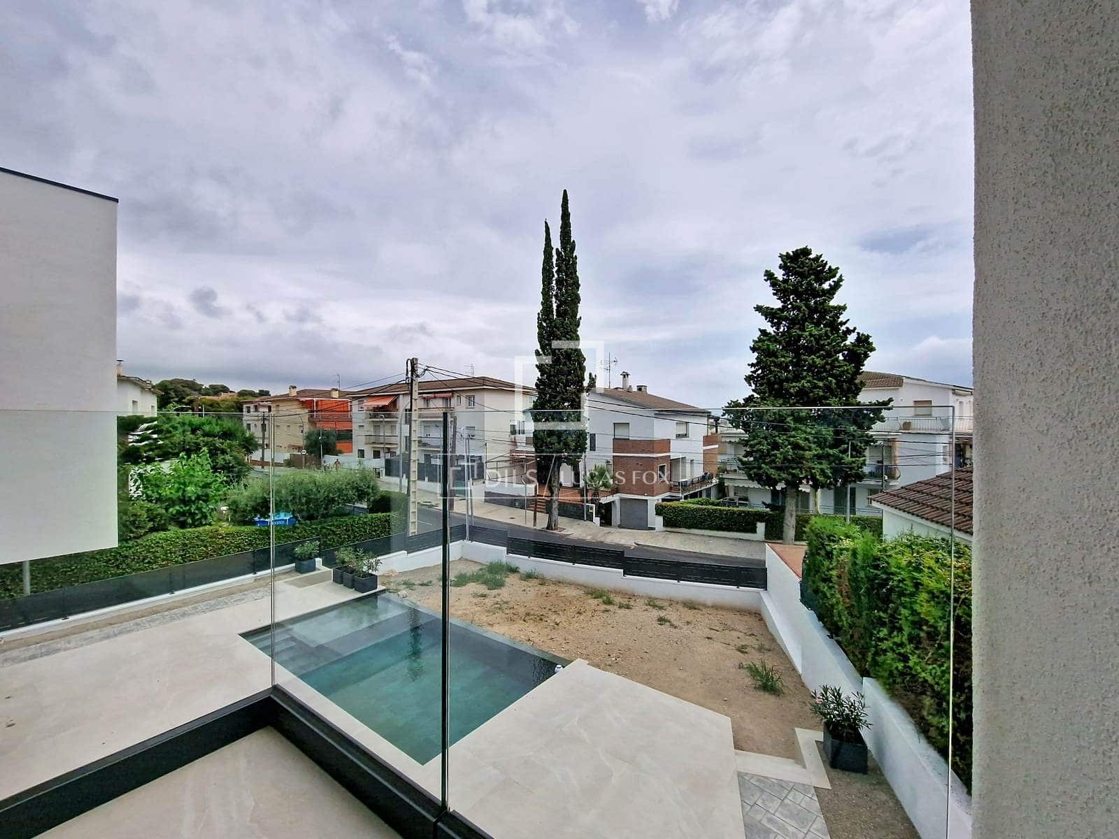 4 bedroom Villa for sale in Segur de Calafell with pool garage - € 780,000 (Ref: 9964289)