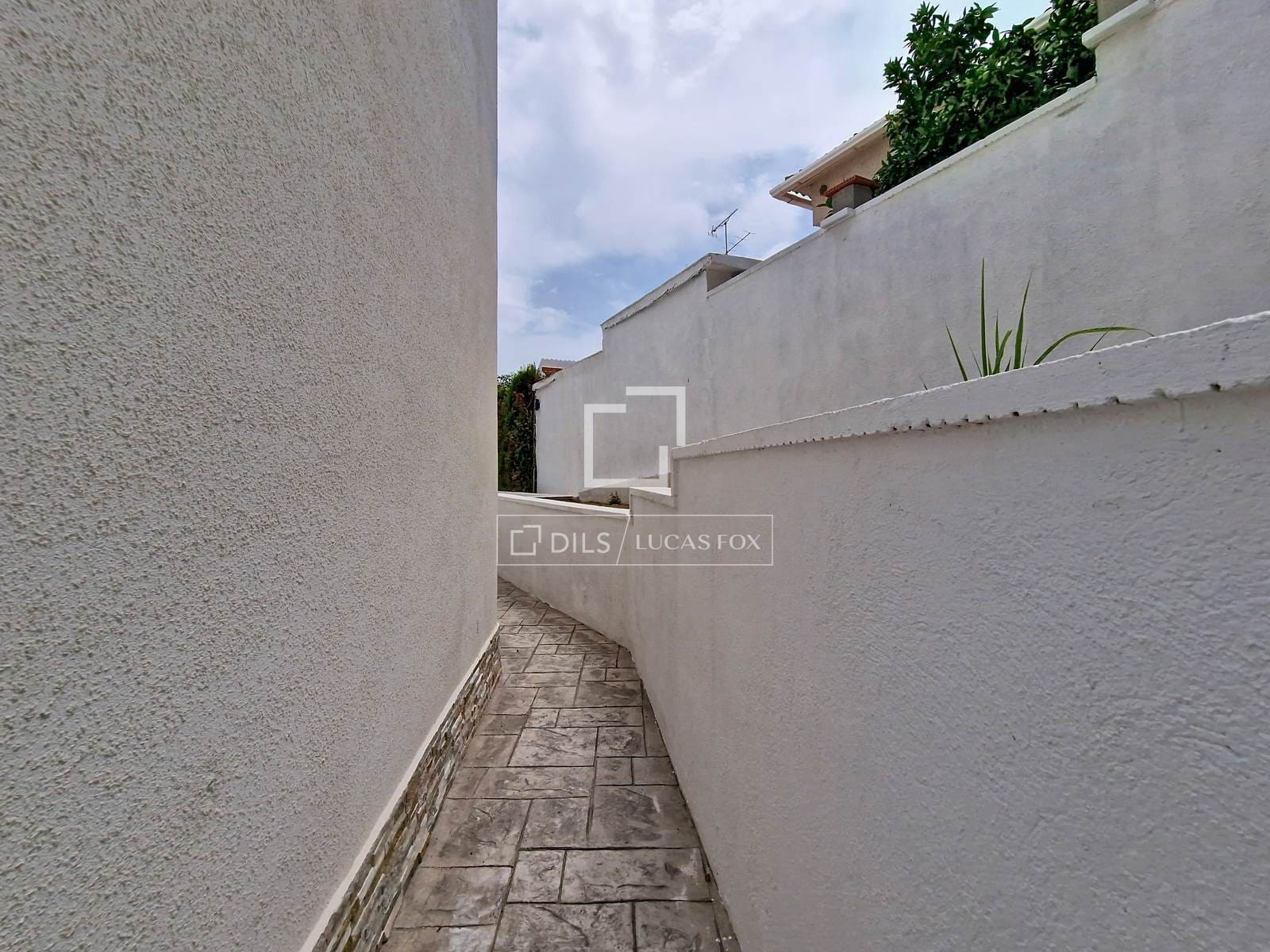 4 bedroom Villa for sale in Segur de Calafell with pool garage - € 780,000 (Ref: 9964289)